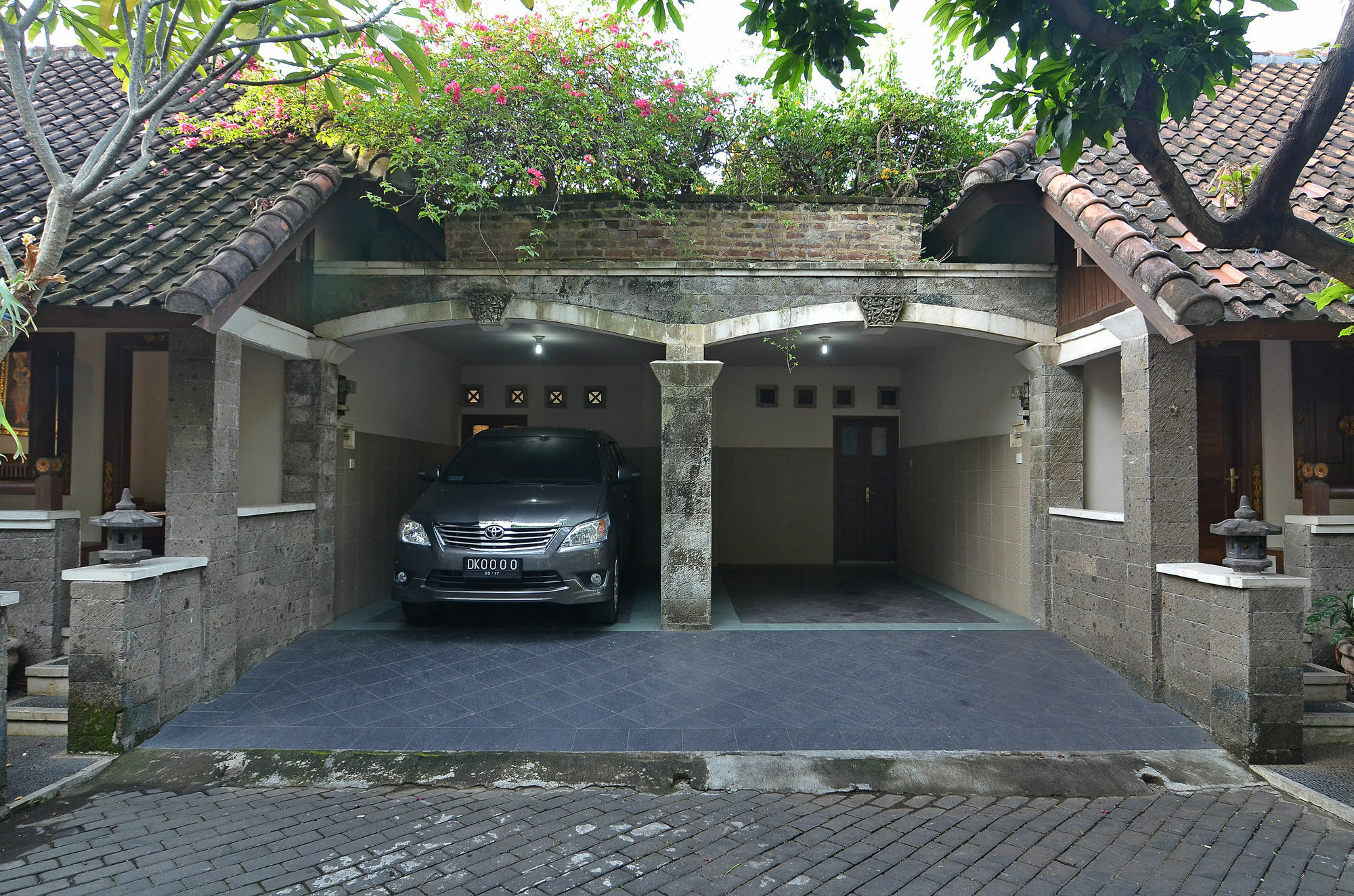 Taman Ayu 212 Hotel Denpasar Kültér fotó